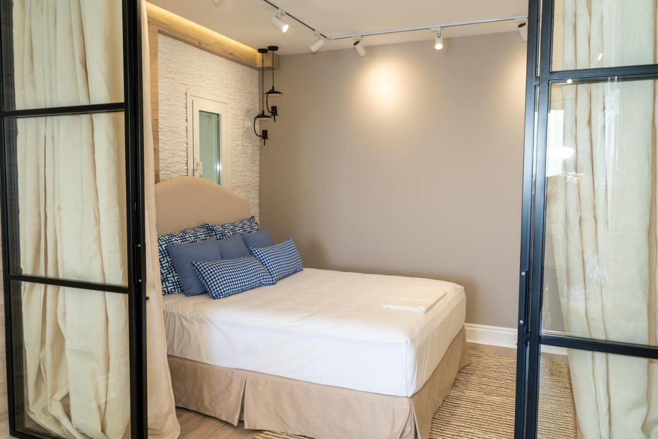 Limani Luxury Apartments Beachfront Sarandë Exteriör bild