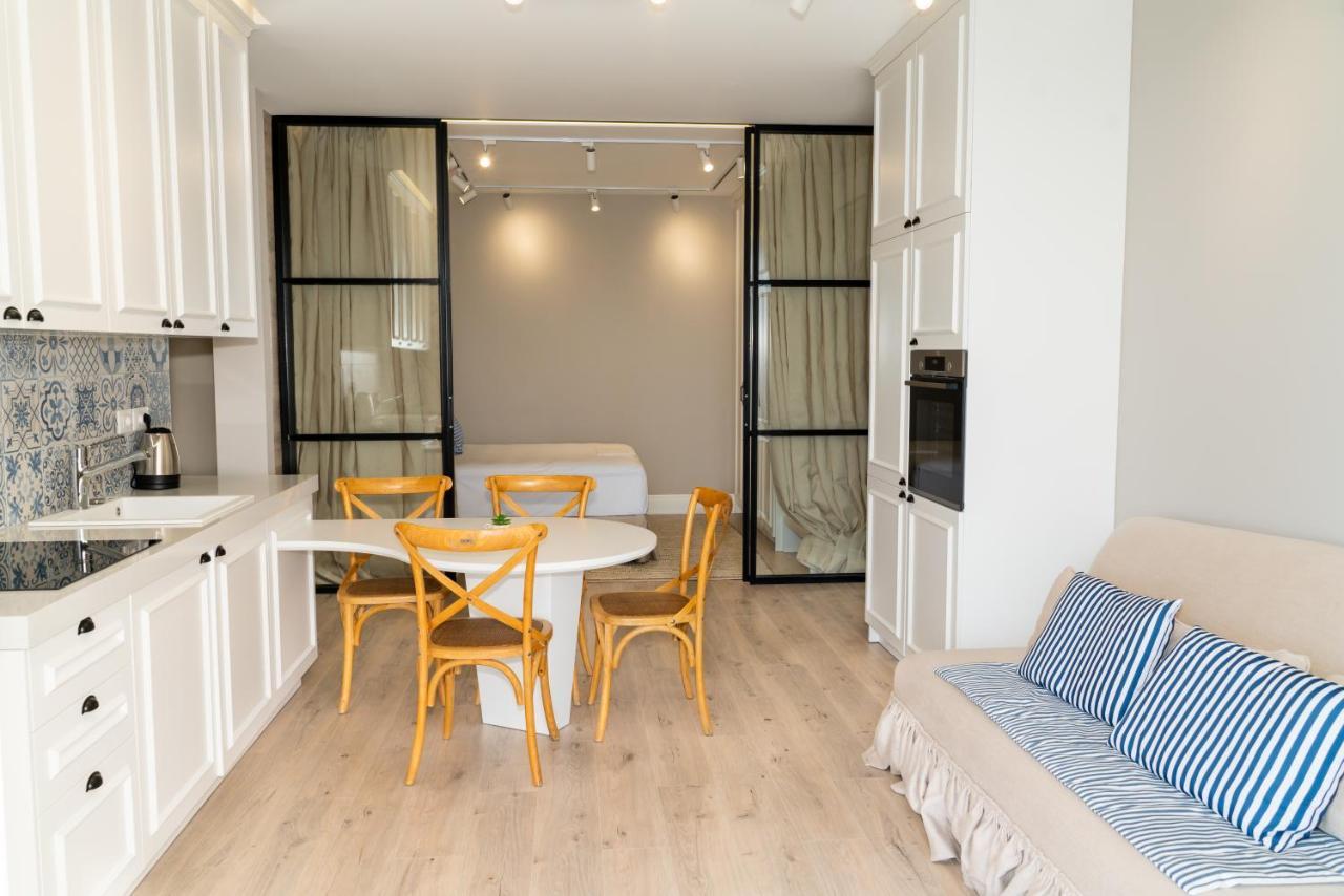 Limani Luxury Apartments Beachfront Sarandë Exteriör bild