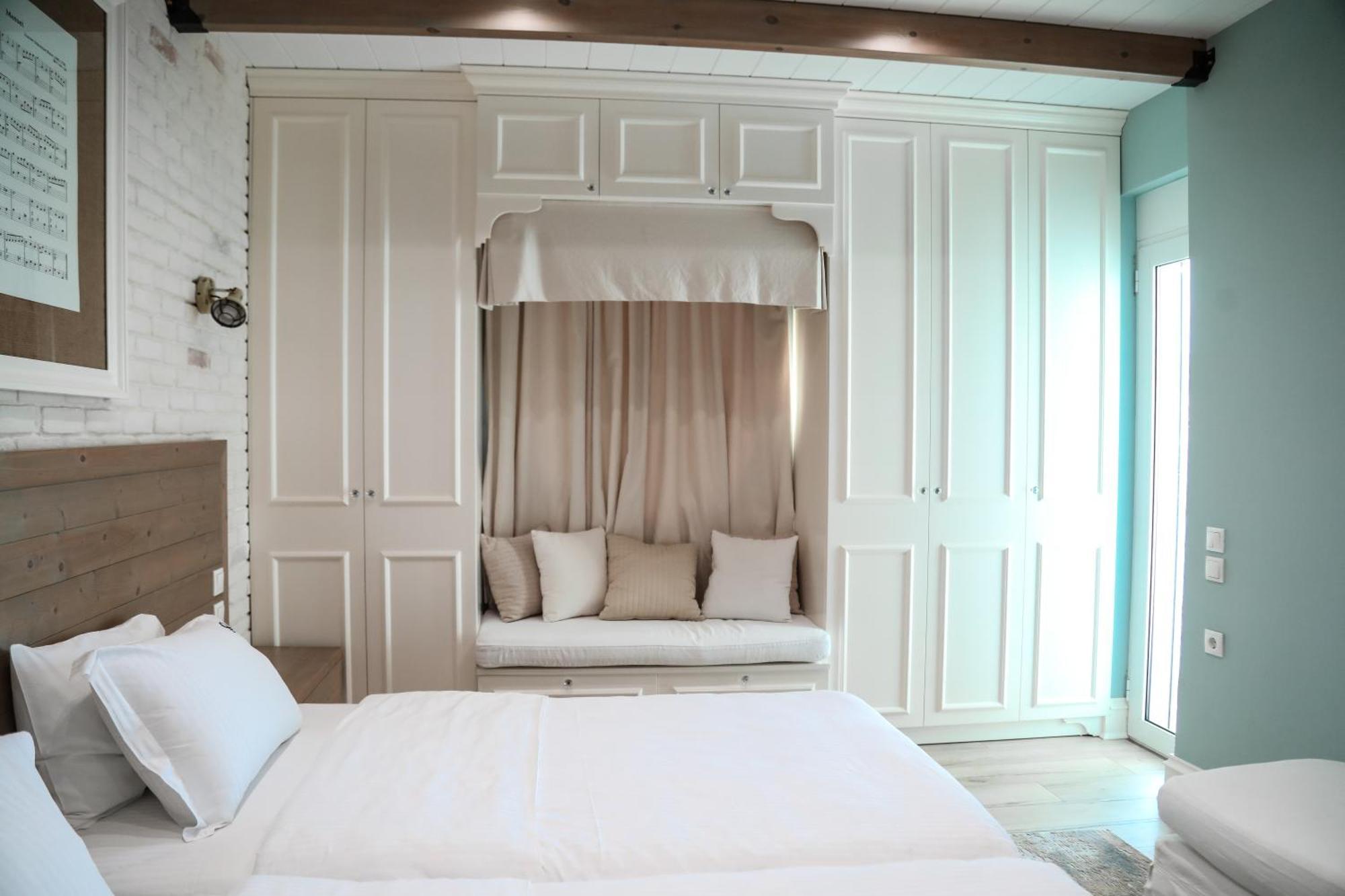 Limani Luxury Apartments Beachfront Sarandë Exteriör bild