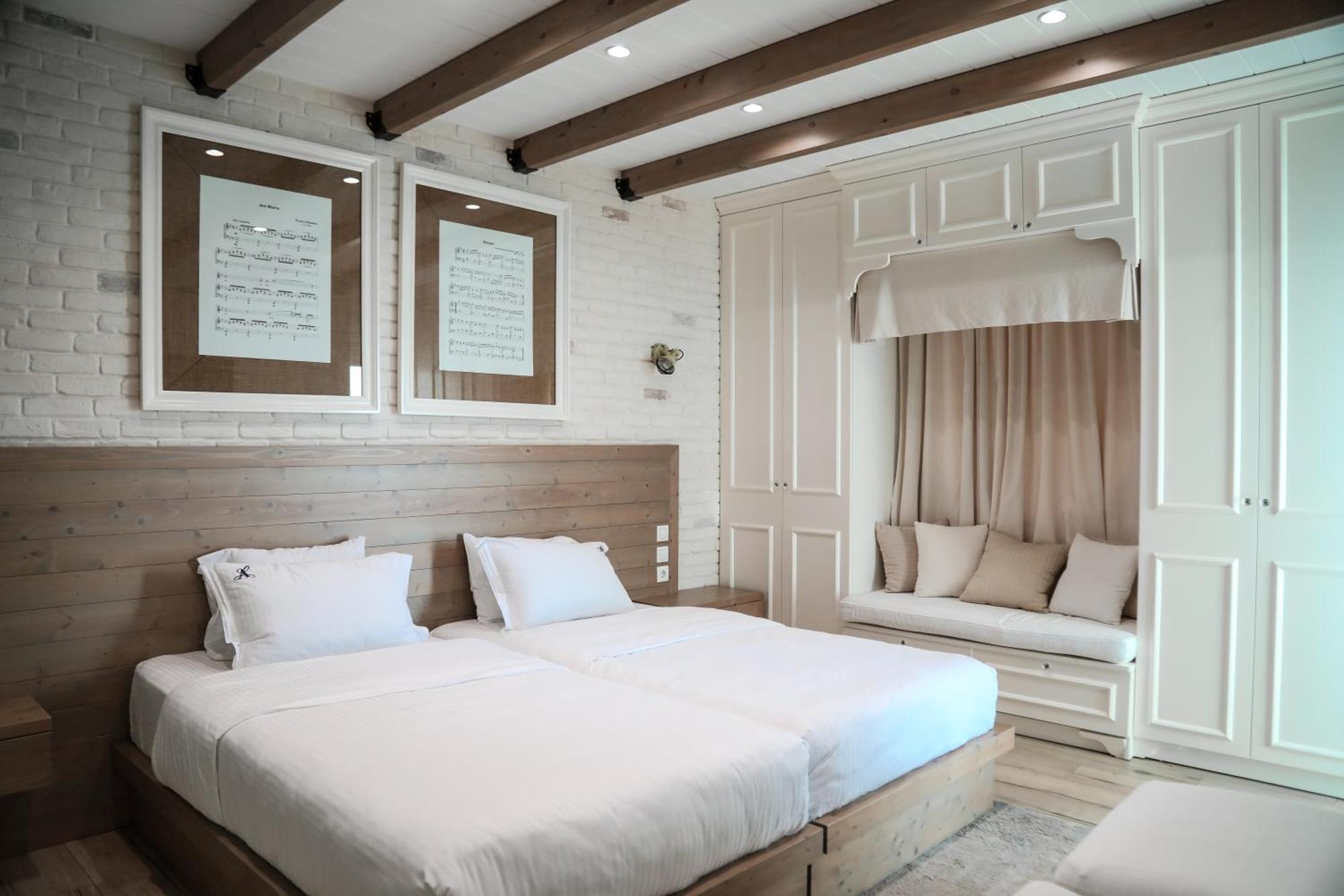 Limani Luxury Apartments Beachfront Sarandë Exteriör bild