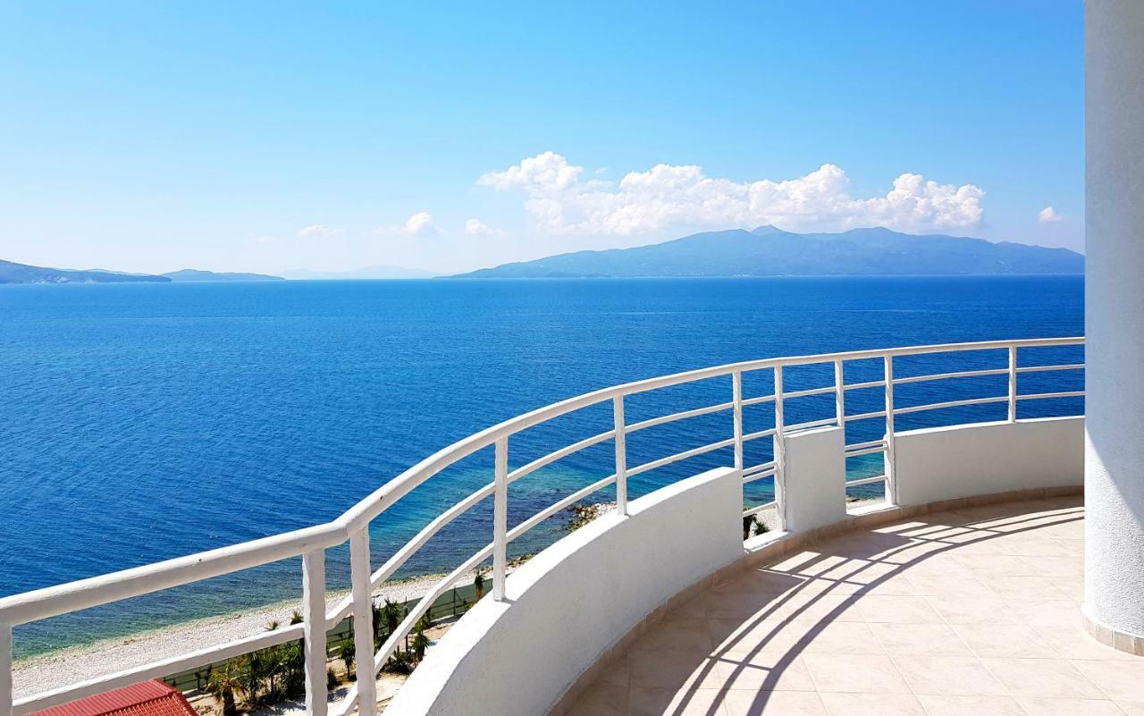 Limani Luxury Apartments Beachfront Sarandë Exteriör bild
